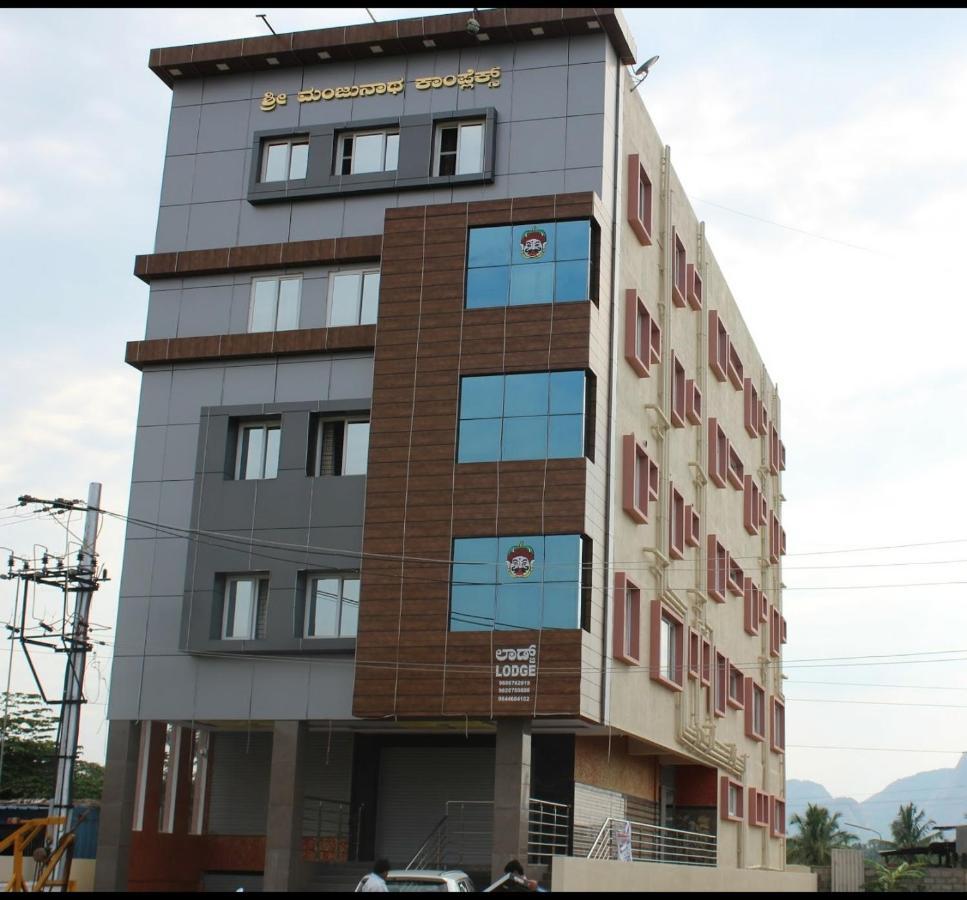 Golden Pride Hotel カナーカプラ エクステリア 写真