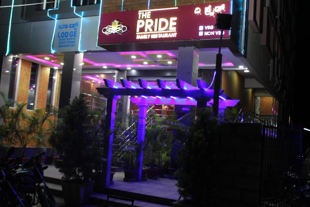 Golden Pride Hotel カナーカプラ エクステリア 写真