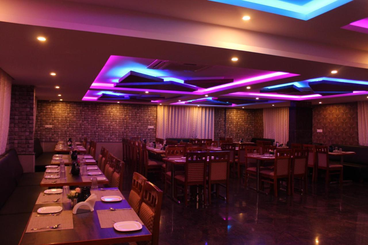 Golden Pride Hotel カナーカプラ エクステリア 写真